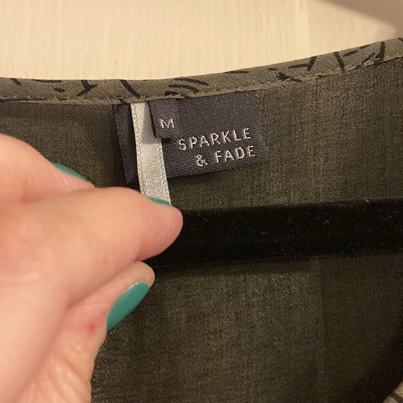 Silk Sparkle and Fade top - Picture 2 of 4